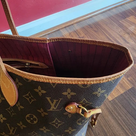 Traded! Louis Vuitton GM Neverfull with Piovine Interior - Picture 16 of 16